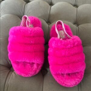 UGG Kids's Fluffy Pink Slippers